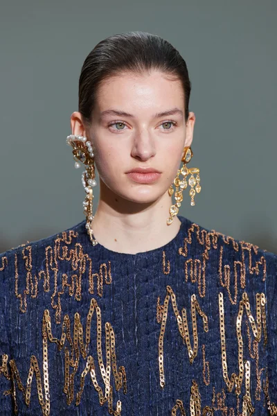 Look 53
